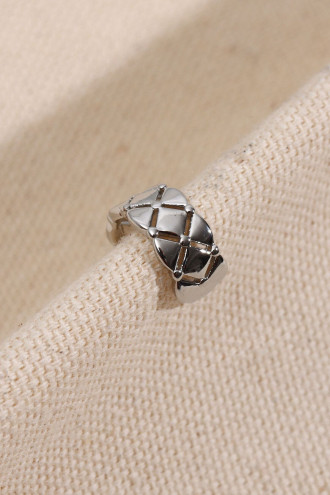 Desenli Gümüş Renk Kıkırdak Küpe