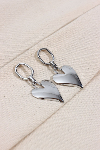 Kalp Figür Gümüş Renk Sallantılı Küpe