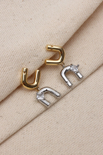 Çift Renkli Kare Taş Detaylı Küpe