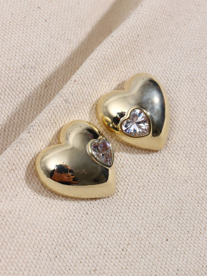 Taş Detaylı Dolgulu Kalp Figür Gold Küpe Taş Detaylı Dolgulu Kalp Figür Gold Küpe