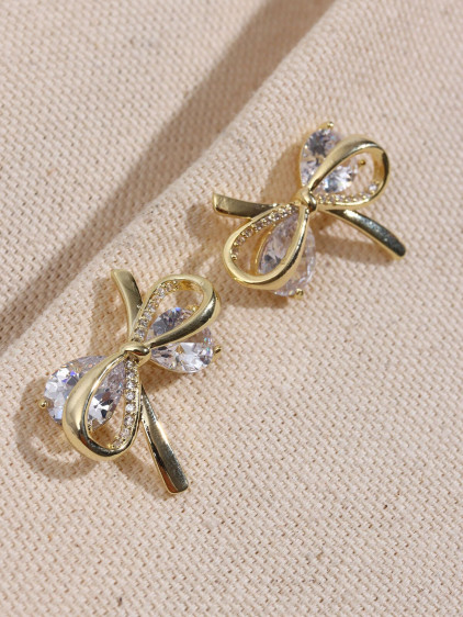 Zircon Taşlı Gold Renk Fiyonk Küpe Zircon Taşlı Gold Renk Fiyonk Küpe