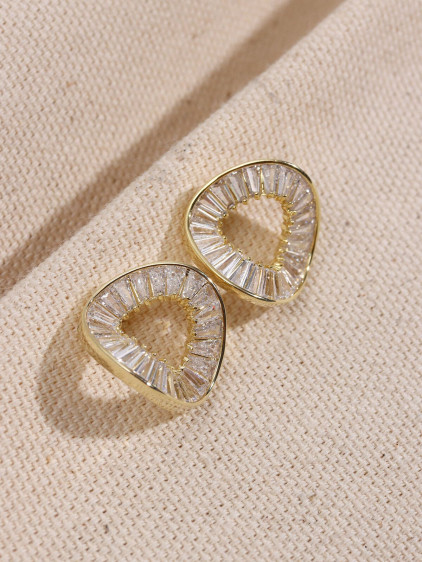 Trapez Taşlı Gold Renk Yuvarlak Küpe Trapez Taşlı Gold Renk Yuvarlak Küpe