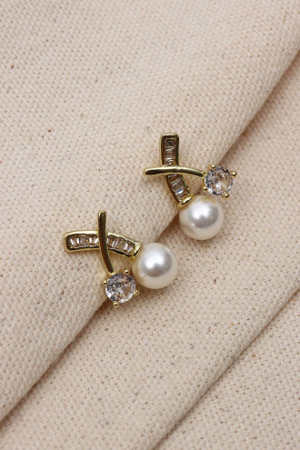 Trapez Taş Detaylı Gold Renk İnci Küpe