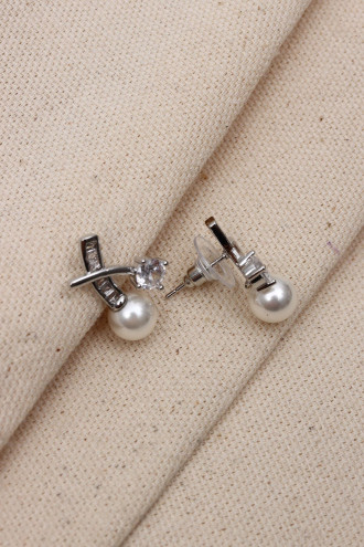 Trapez Taş Detaylı Gümüş Renk İnci Küpe