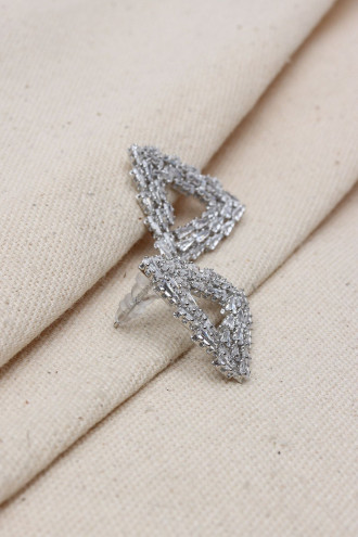 Trapez Taşlı Gümüş Renk Üçgen Abiye Küpe