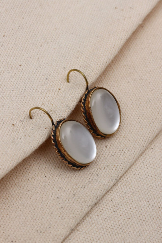 Saydam Beyaz Taşlı Otantik Oval Küpe Saydam Beyaz Taşlı Otantik Oval Küpe