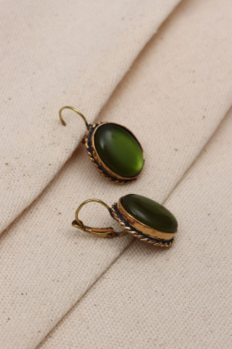 Saydam Beyaz Taşlı Otantik Oval Küpe