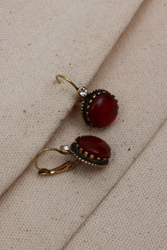 Saydam Bordo Taşlı Otantik Yuvarlak Küpe