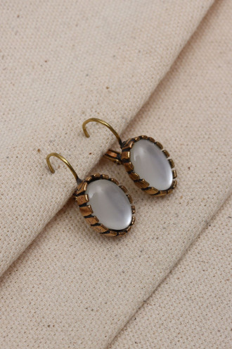 Saydam Beyaz Taşlı Otantik Oval Küpe Saydam Beyaz Taşlı Otantik Oval Küpe