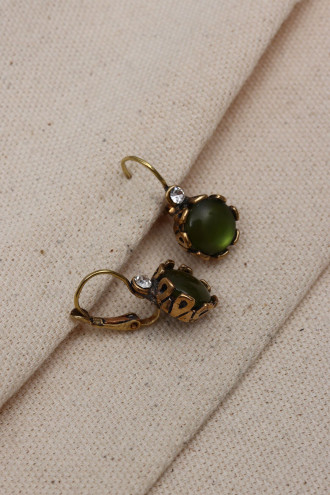 Saydam Açık Yeşil Taşlı Yuvarlak Otantik Küpe