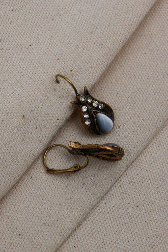 Gri Taşlı Otantik Küpe Gri Taşlı Otantik Küpe