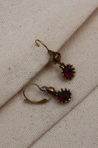 Mor Taş Sallantılı Otantik Küpe Mor Taş Sallantılı Otantik Küpe