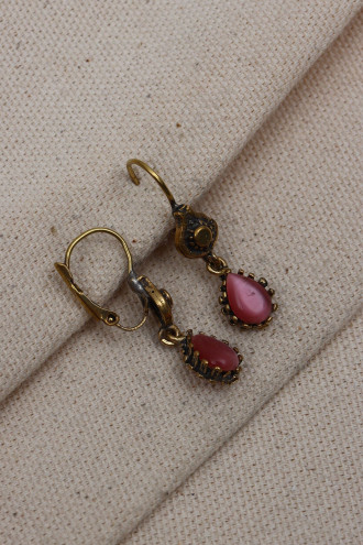 Pembe Taş Sallantılı Otantik Küpe