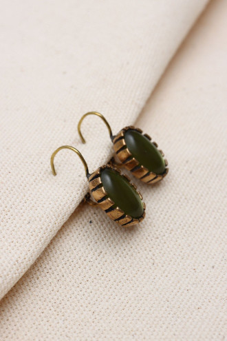 Saydam Açık Yeşil Taşlı Otantik Oval Küpe