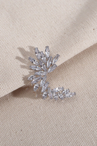 Beyaz Mekik Taşlı Gümüş Renk Tek Abiye Küpe