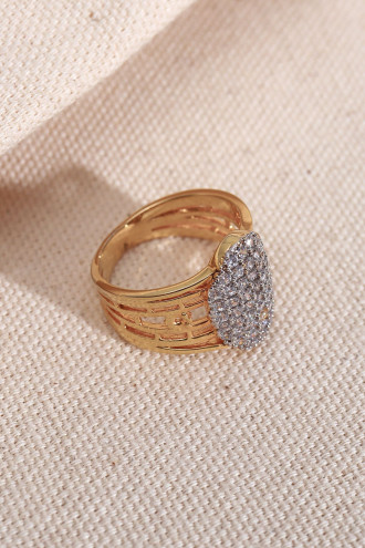 Zircon Taşlı Gold Renk Yüzük Zircon Taşlı Gold Renk Yüzük