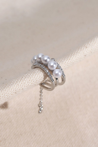 İnci Detaylı Gümüş Renk Kıkırdak Küpe İnci Detaylı Gümüş Renk Kıkırdak Küpe