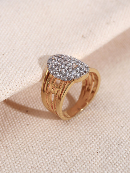 Zircon Taşlı Gold Renk Yüzük Zircon Taşlı Gold Renk Yüzük