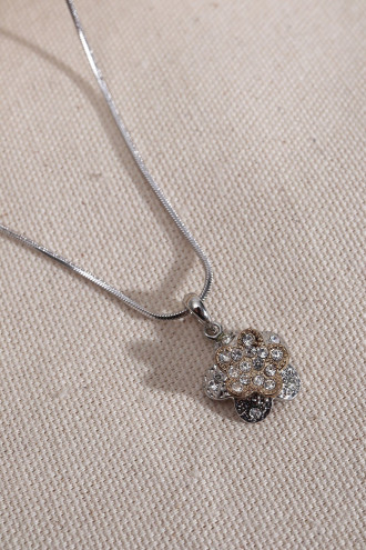 Taşlı Çiçek Figür Gümüş Renk Kolye Taşlı Çiçek Figür Gümüş Renk Kolye