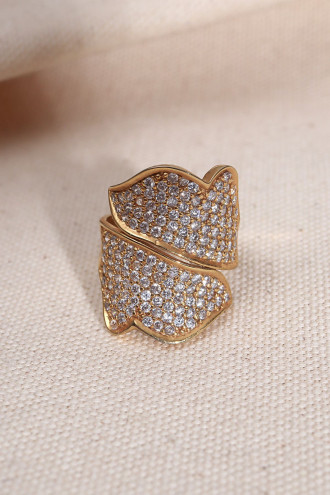 Zircon Taşlı Gold Renk Yüzük Zircon Taşlı Gold Renk Yüzük