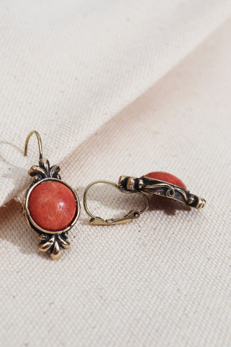 Mercan Taşlı Otantik Küpe