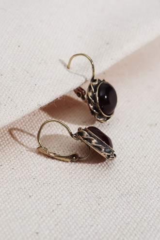 Bordo Yuvarlak Taşlı Otantik Küpe Bordo Yuvarlak Taşlı Otantik Küpe