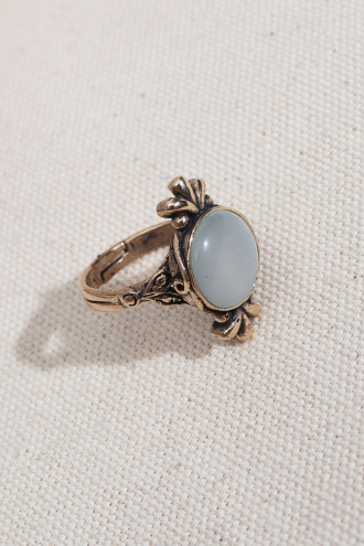 Beyaz Taşlı Otantik Yüzük Beyaz Taşlı Otantik Yüzük