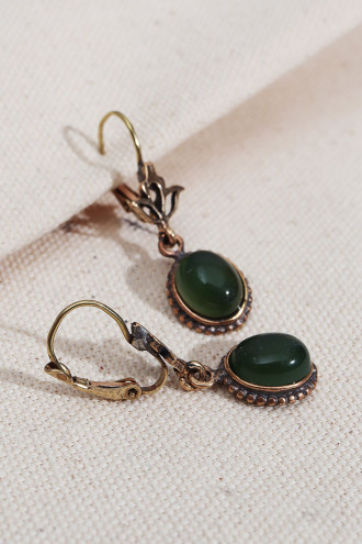 Bombe Taş Model Yeşil Taşlı Sallantılı Otantik Küpe