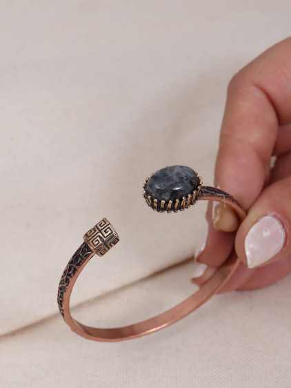 Gri Jasper Taşlı Saf Bakır Otantik Bilezik (Doğal Taş) Gri Jasper Taşlı Saf Bakır Otantik Bilezik (Doğal Taş)