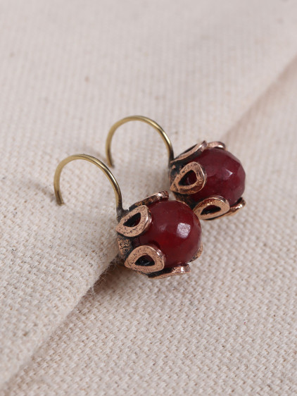 Bordo Yuvarlak Taşlı Otantik Küpe Bordo Yuvarlak Taşlı Otantik Küpe