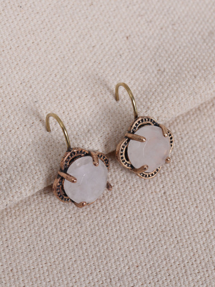 Beyaz Kuvars Taşlı Çiçek Model Otantik Küpe