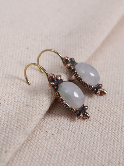 Beyaz Kuvars Taşlı Otantik Küpe Beyaz Kuvars Taşlı Otantik Küpe