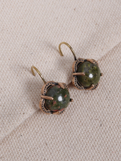 Ukanit Taşlı Çiçek Model Otantik Küpe Ukanit Taşlı Çiçek Model Otantik Küpe