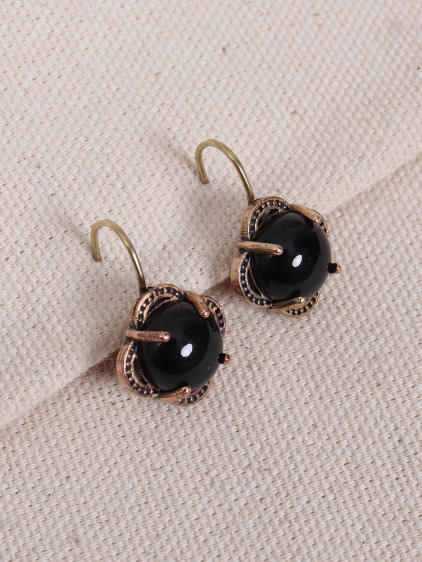 Onix Taşlı Çiçek Model Otantik Küpe Onix Taşlı Çiçek Model Otantik Küpe