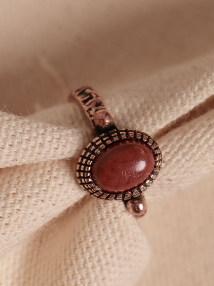 Kehribar Taşlı Ayarlanabilir Otantik Bakır Yüzük Kehribar Taşlı Ayarlanabilir Otantik Bakır Yüzük