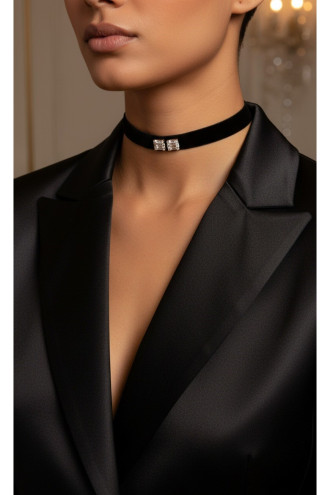 925 Ayar Baget Taşlı Çift Kare Figürlü Kadife Choker Kolye 925 Ayar Baget Taşlı Çift Kare Figürlü Kadife Choker Kolye