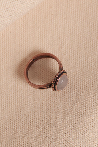 Beyaz Kuvars Taşlı Oval Ayarlanabilir Bakır Yüzük