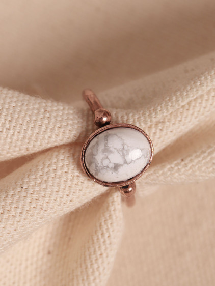 Havlit Taşlı Oval Ayarlanabilir Bakır Yüzük Havlit Taşlı Oval Ayarlanabilir Bakır Yüzük