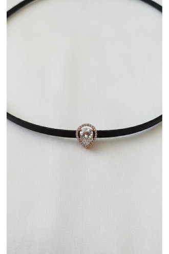 925 Ayar Damla Taş Figürlü Deri Choker Kolye 925 Ayar Damla Taş Figürlü Deri Choker Kolye