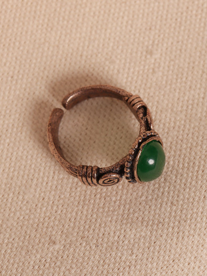 Yeşil Akik Taşlı Ayarlanabilir Otantik Yüzük Yeşil Akik Taşlı Ayarlanabilir Otantik Yüzük