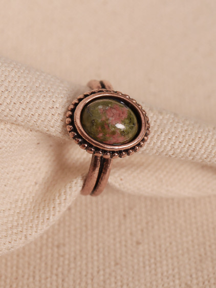 Ukanit Taşlı Oval Ayarlanabilir Bakır Yüzük Ukanit Taşlı Oval Ayarlanabilir Bakır Yüzük