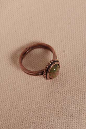 Ukanit Taşlı Oval Ayarlanabilir Bakır Yüzük Ukanit Taşlı Oval Ayarlanabilir Bakır Yüzük