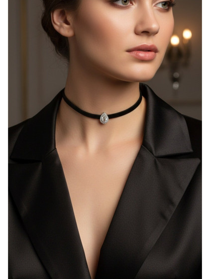 925 Ayar Silver Damla Taş Figürlü Deri Choker Kolye 925 Ayar Silver Damla Taş Figürlü Deri Choker Kolye