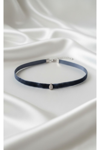 925 Ayar Damla Figürlü Füme Renk Kadife Choker Kolye 925 Ayar Damla Figürlü Füme Renk Kadife Choker Kolye
