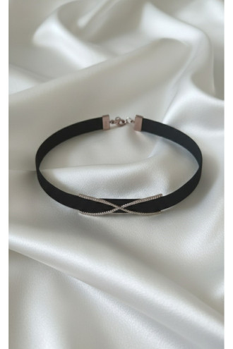 925 Ayar Çapraz Figürlü Kadife Choker Kolye 925 Ayar Çapraz Figürlü Kadife Choker Kolye