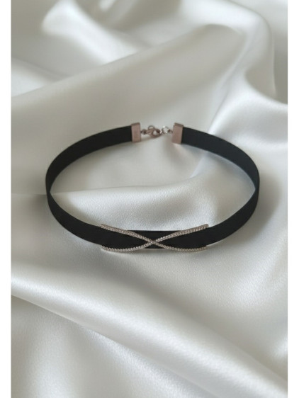 925 Ayar Çapraz Figürlü Kadife Choker Kolye 925 Ayar Çapraz Figürlü Kadife Choker Kolye