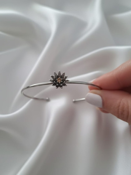 Silver Renk Ayarlanabilir Doğum Ayı Çiçeği Bilezik (Kasım) Silver Renk Ayarlanabilir Doğum Ayı Çiçeği Bilezik (Kasım)