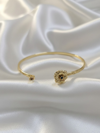 Gold Renk Ayarlanabilir Dövme Kelepçeli Doğum Ayı Çiçeği Bilezik (Eylül) Gold Renk Ayarlanabilir Dövme Kelepçeli Doğum Ayı Çiçeği Bilezik (Eylül)