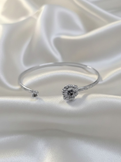 Silver Renk Ayarlanabilir Dövme Kelepçeli Doğum Ayı Çiçeği Bilezik (Eylül) Silver Renk Ayarlanabilir Dövme Kelepçeli Doğum Ayı Çiçeği Bilezik (Eylül)