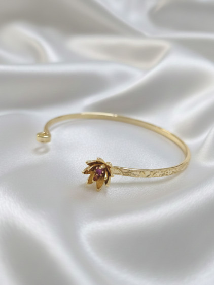 Gold Renk Ayarlanabilir Dövme Kelepçeli Doğum Ayı Çiçeği Bilezik (Temmuz) Gold Renk Ayarlanabilir Dövme Kelepçeli Doğum Ayı Çiçeği Bilezik (Temmuz)